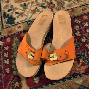 Vintage Dr Scholls Orange Leather Buckle Strap Wood Sole Exercise Sandals size 8